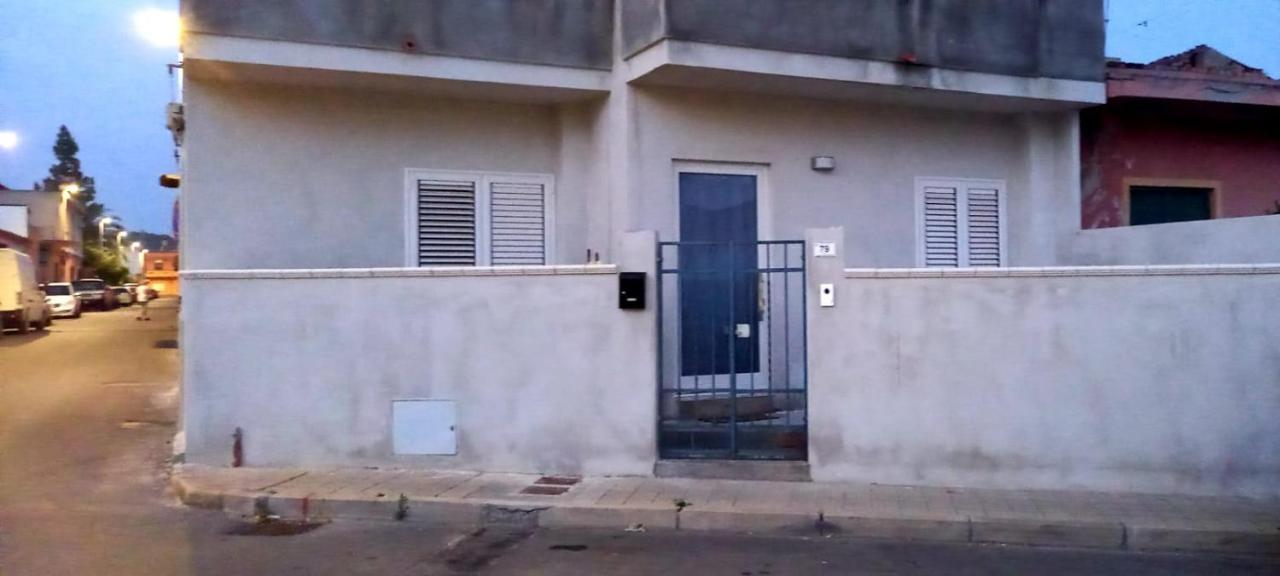 La Casa Di Isa Appartement Maracalagonis Buitenkant foto
